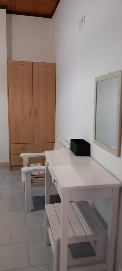 Nikis Apartments 아기오스고르디오스 외부 사진