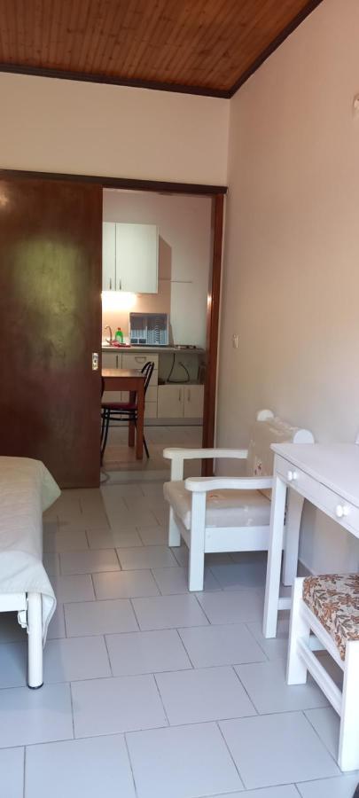 Nikis Apartments 아기오스고르디오스 외부 사진